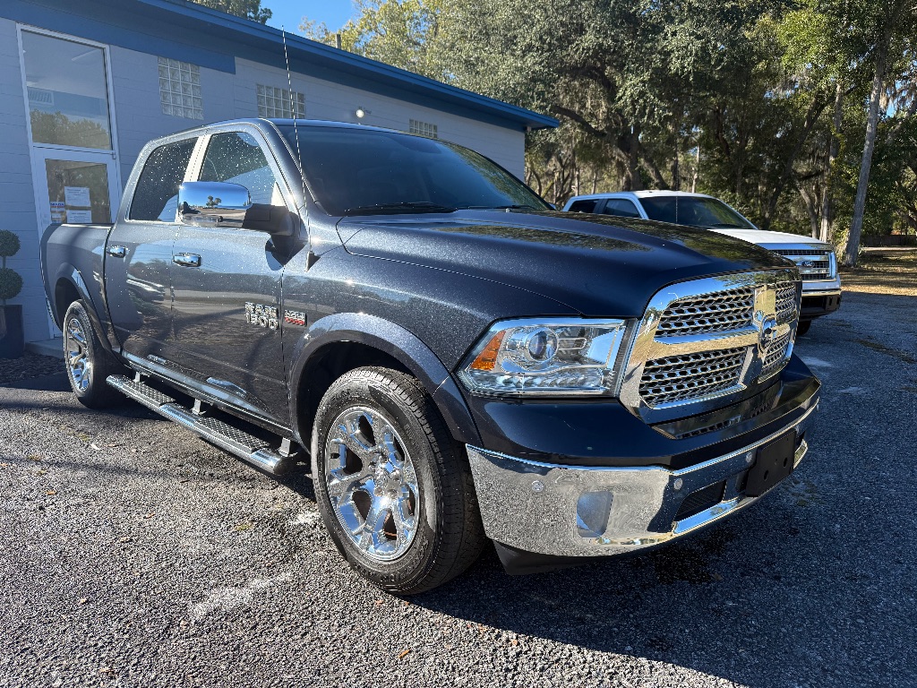 2017 RAM Ram 1500 Pickup Laramie's photo
