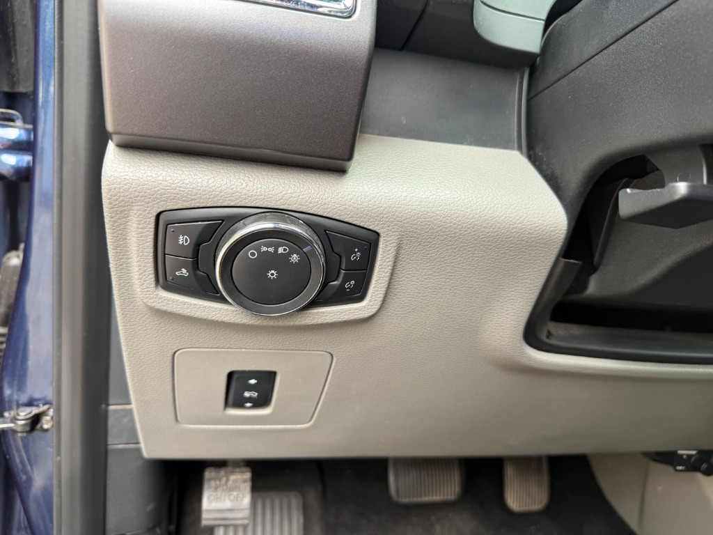2015 Ford F-150 XLT - Photo 15