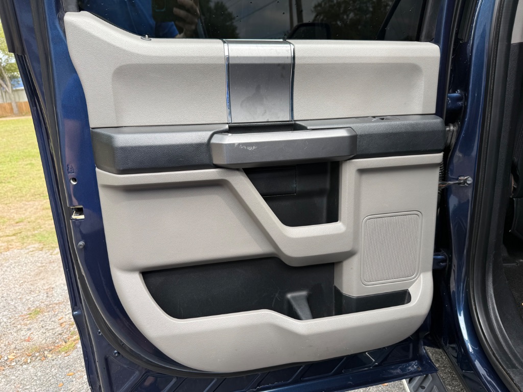 2015 Ford F-150 XLT - Photo 25