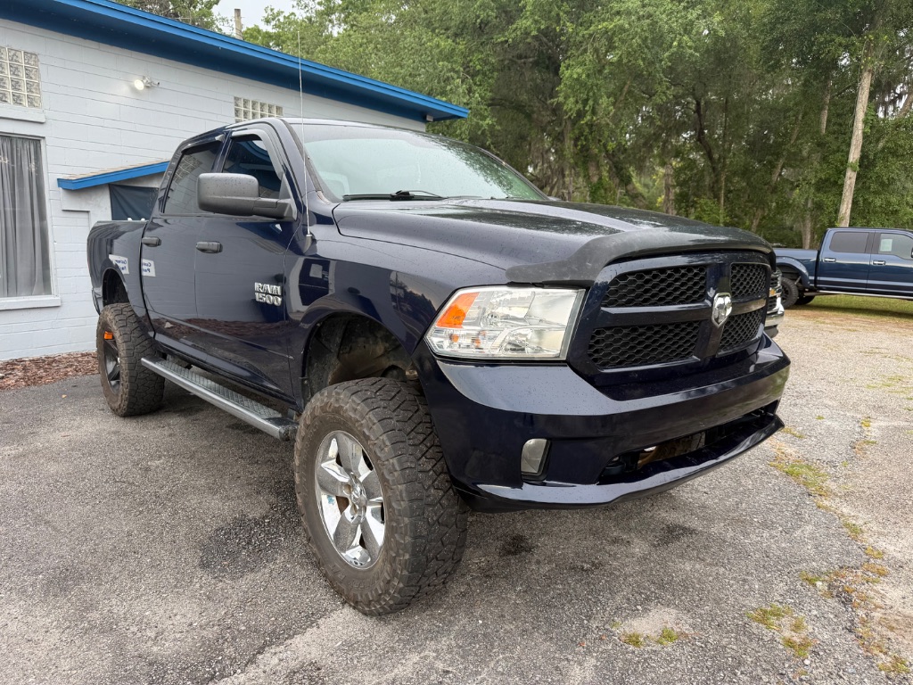 2018 RAM 1500 Express 4x4 Crew Cab 5'7's photo