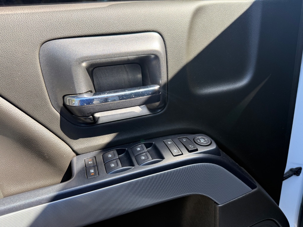 2018 Chevrolet Silverado 1500 LT Z71 - Photo 11