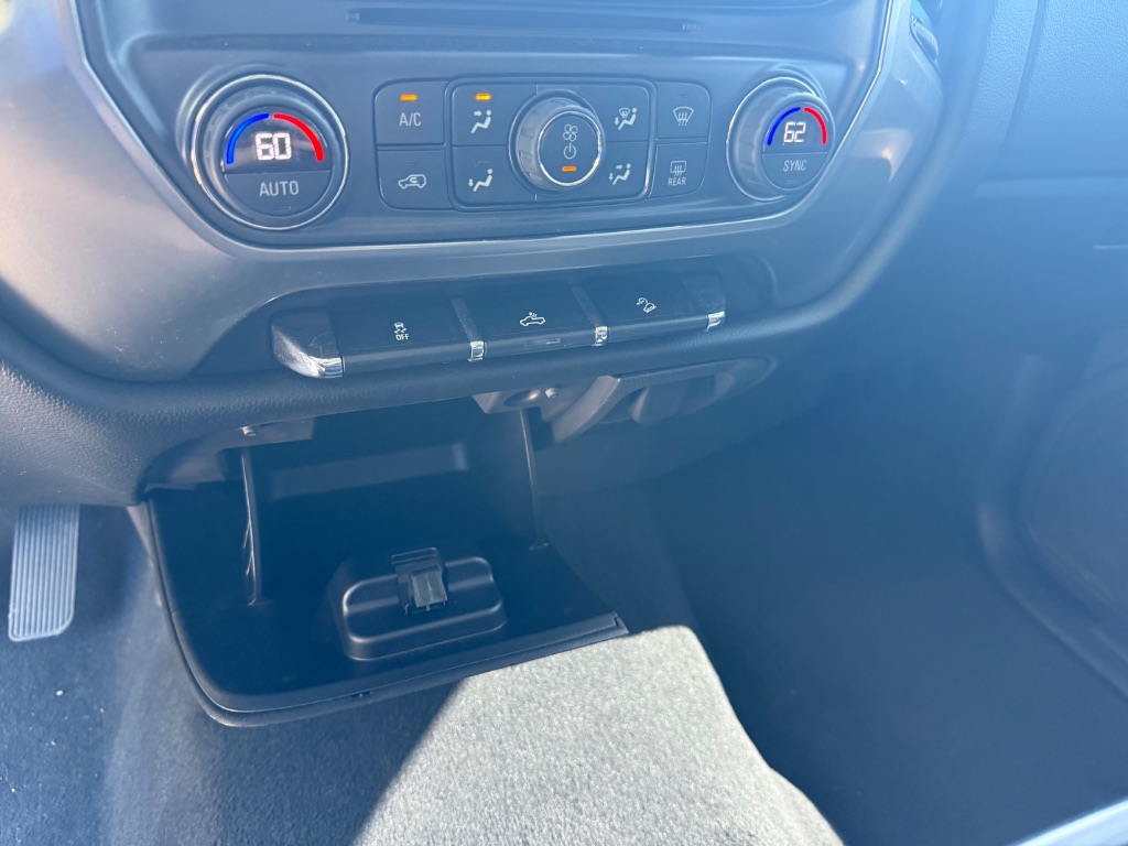 2018 Chevrolet Silverado 1500 LT Z71 - Photo 22